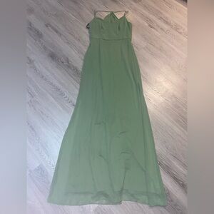 Elegant Green Maxi Dress with Spaghetti Straps